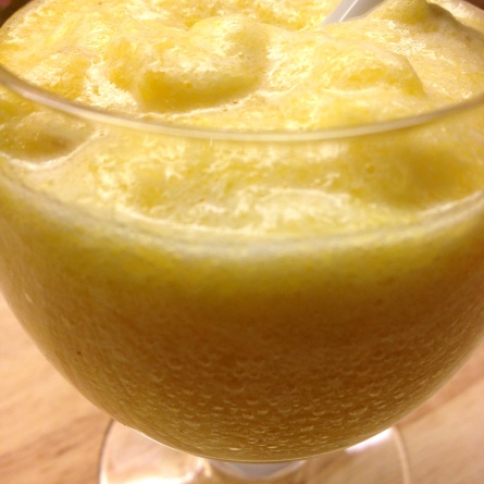 mousse d'ananas à l'ananas